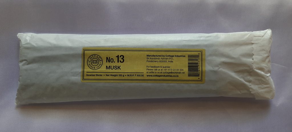 100 gms 9" Incense Sticks in Butter Paper Packets - Image 4