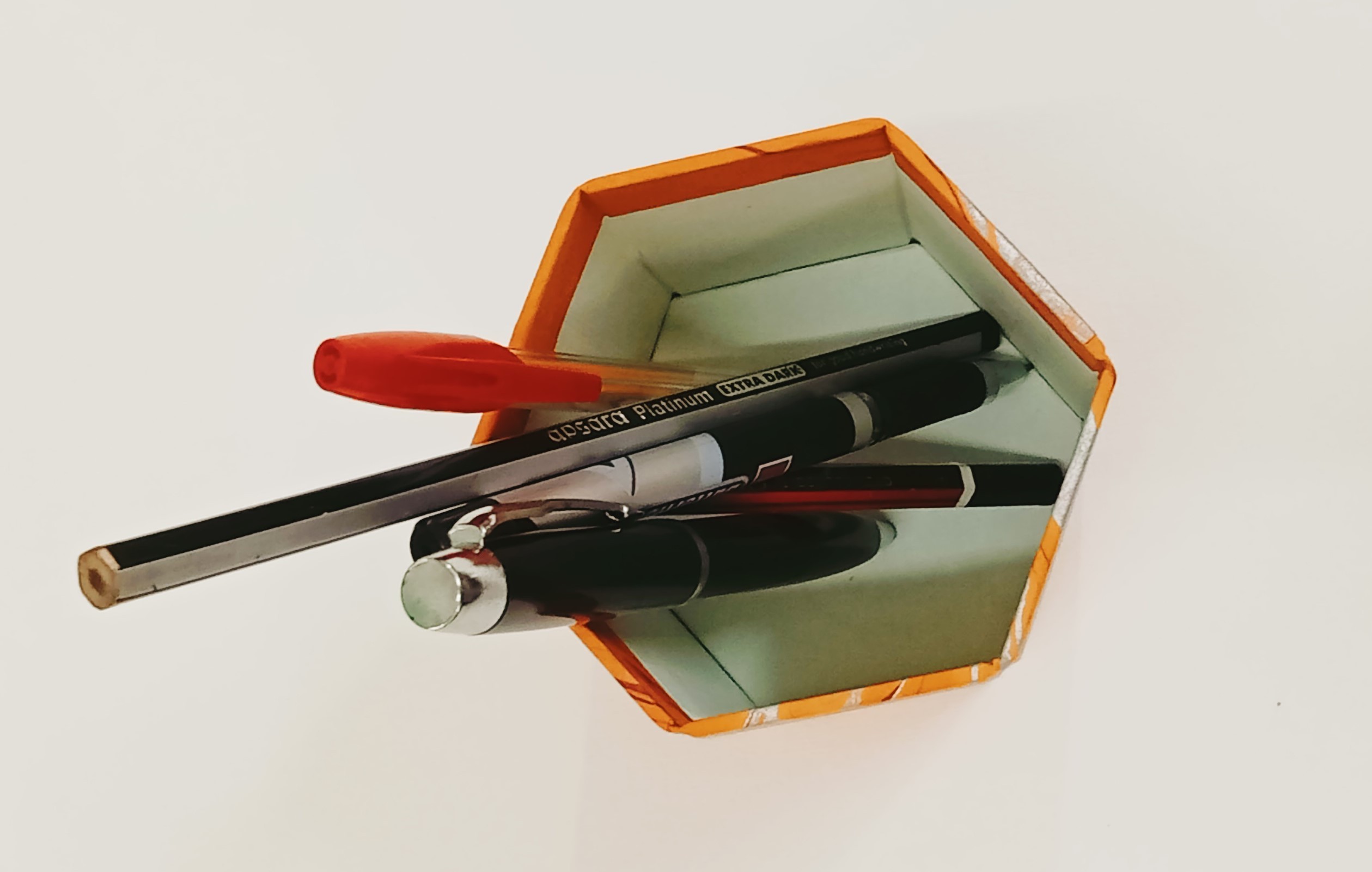 Handmade Paper Marblepen Stand - Image 2